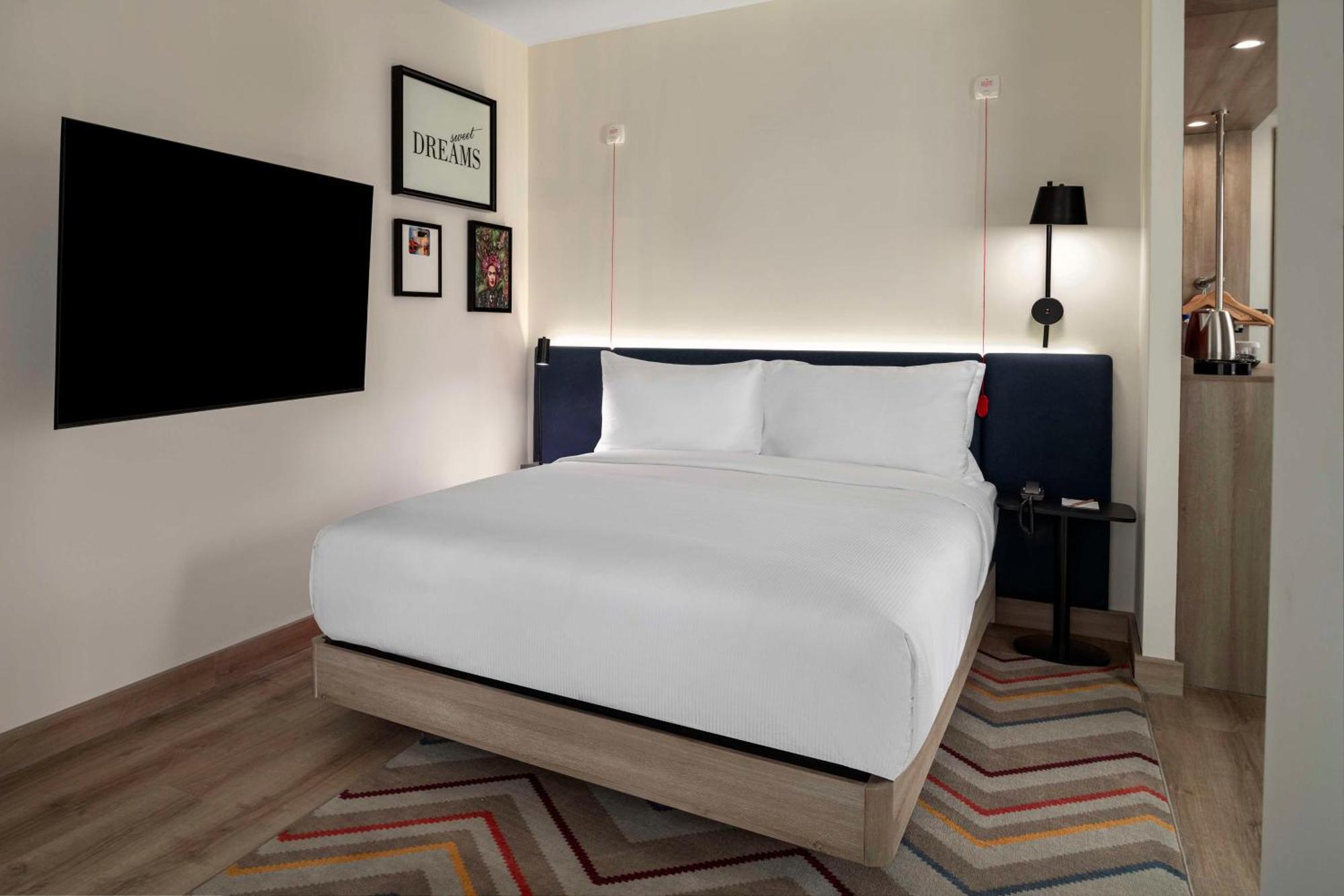 Otel Hampton By Hilton Merter